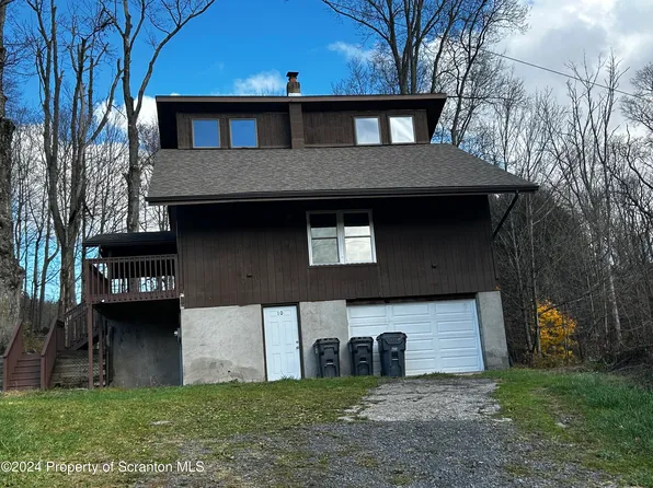 10 Merritt Ln, Scott Township, PA 18433