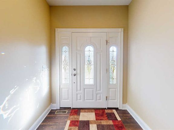 3rd image of 720 Stonebriar Ct