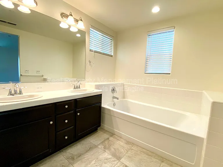 2534 Mustang Dr — Photo 8
