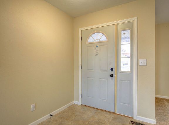 2nd image of 305 W Lincoln St