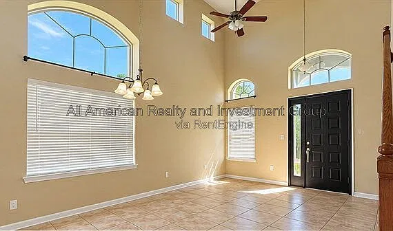 3 bed, 2.5 bath, 2334 sqft, $2,750 — Photo 4