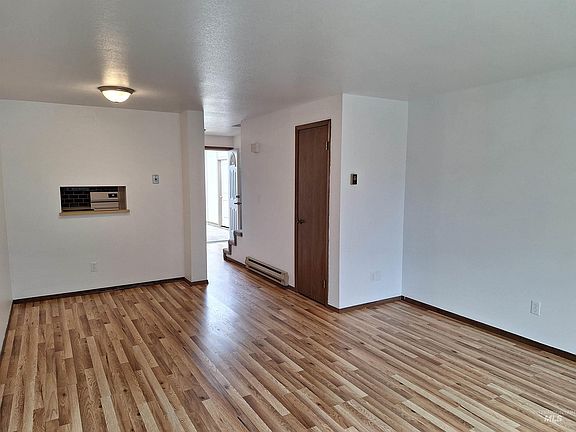 4th image of 2814 S Georgia Ave