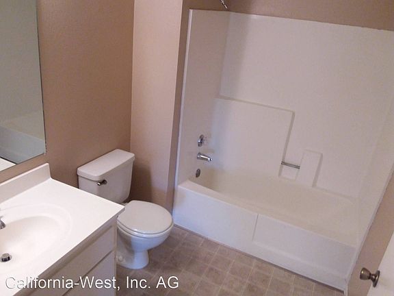 4th image of 2160 Vista St #2160