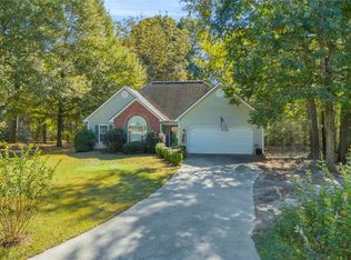652 Magnolia Dr, Loganville, GA 30052