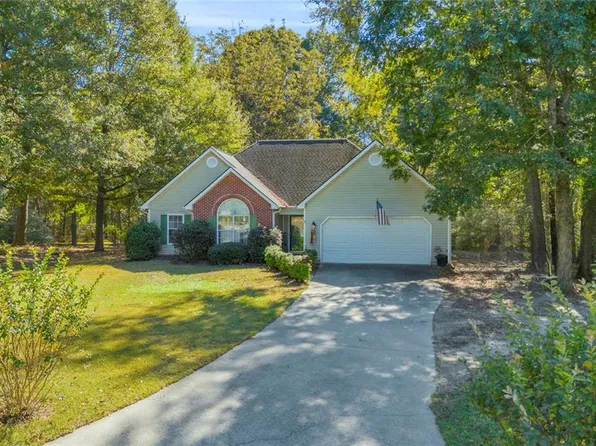 652 Magnolia Dr, Loganville, GA 30052