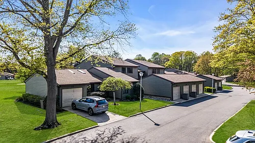 15B Andover Ct Photo 1