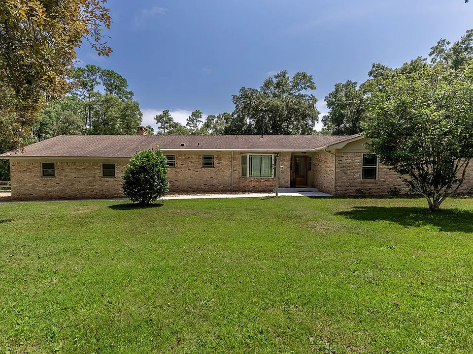 10736 Pecan Dr