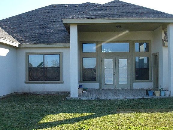 3rd image of 107 Alvarez Ct