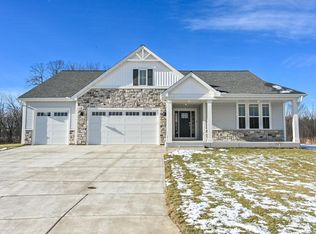 N75W17838 Woody Ln, Menomonee Falls, WI 53051