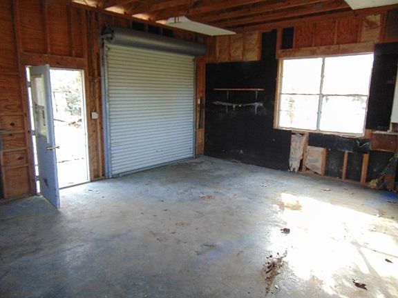 4th image of 106 Arbor Ln