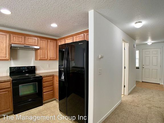 2nd image of 7806 NE 61st Cir
