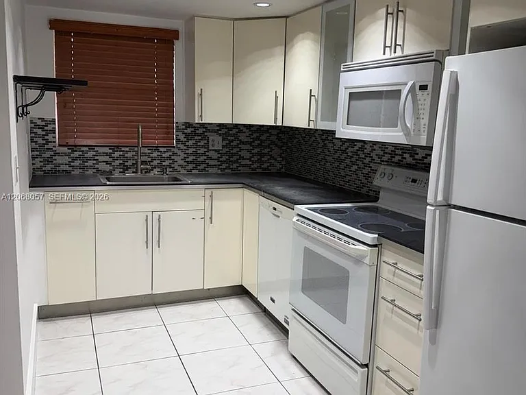 30 NW 87th Ave #C223 — Photo 2