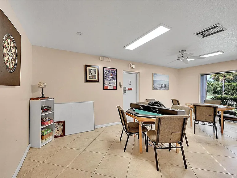 23 Abbey Ln #202 — Photo 24