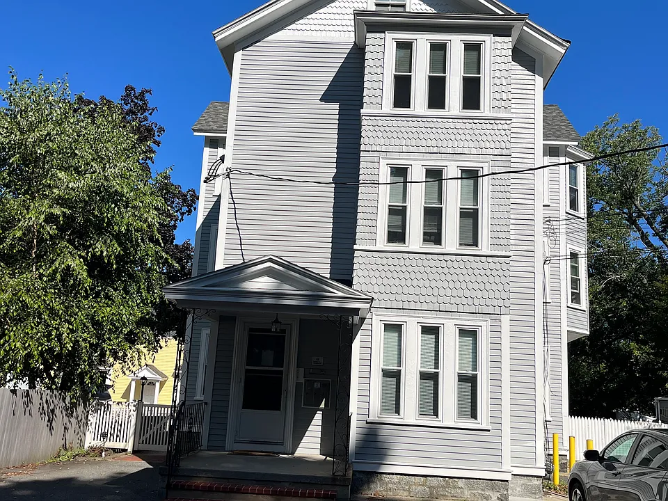 16 Morton St #1