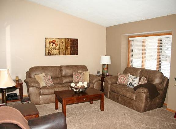 5th image of 744 99th Ln NE
