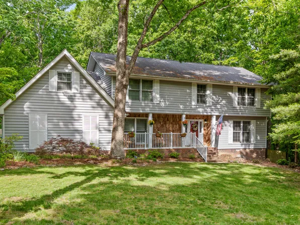 64 Whispering Pines Dr, Signal Mountain, TN 37377