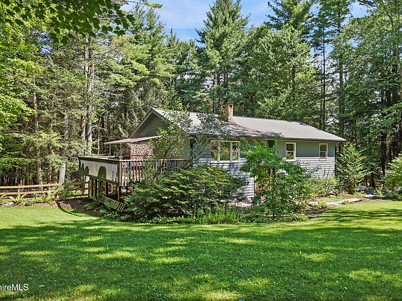 2nd image of 18 Hemlock Hill Rd