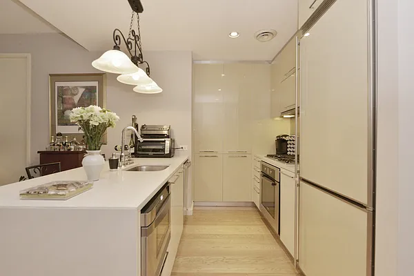 Sold by KMA Property Group LLC | media 14