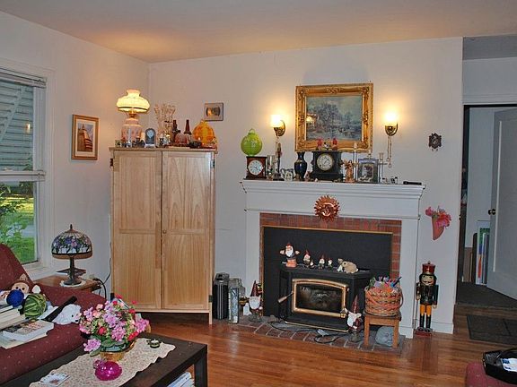 Living Room w/Hardwood