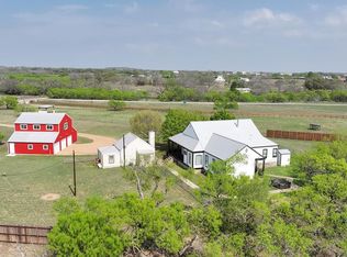 1918 Upper Liveoak Rd, Fredericksburg, TX 78624