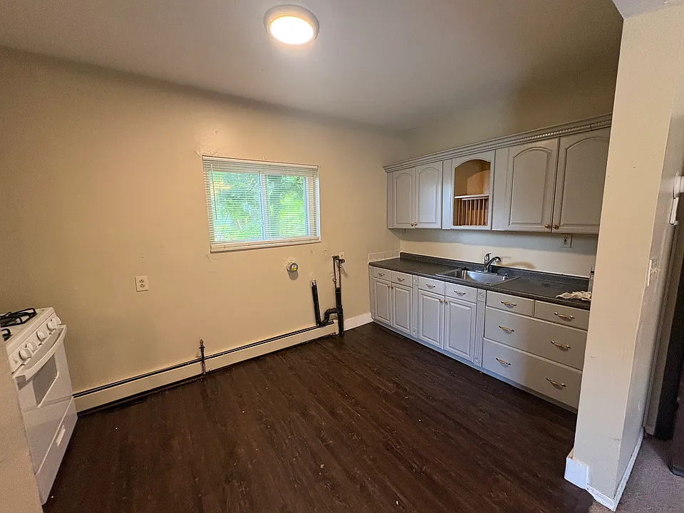 503 Mountain Ave #2