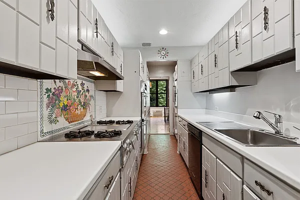 Rented by Corcoran | media 2