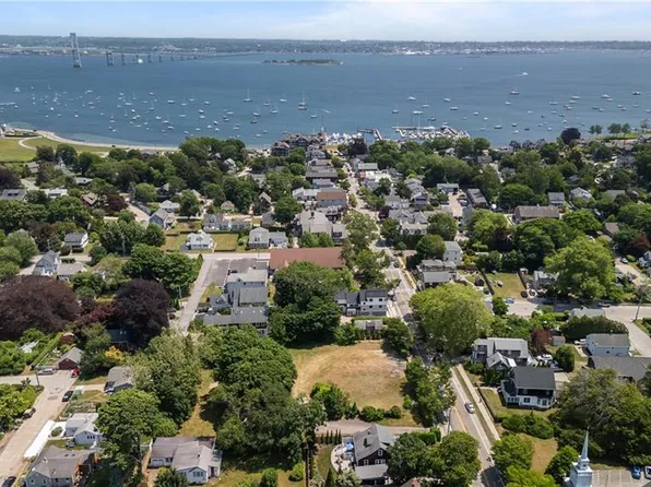 78 Narragansett Ave, Jamestown, RI 02835