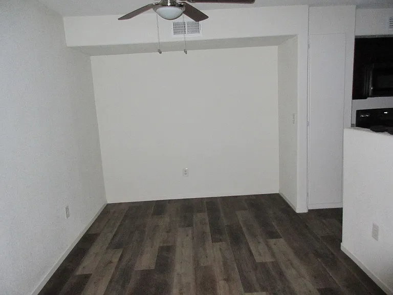 2300 Silverado Ranch Blvd #1143 — Photo 4