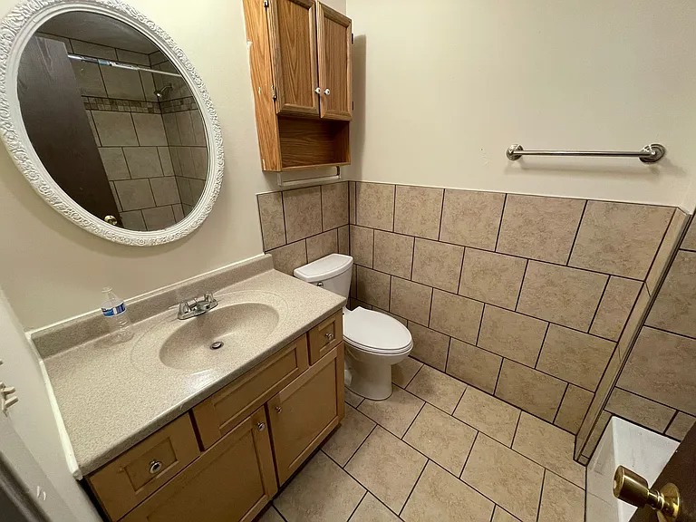 1702 W Victoria Dr #303 — Photo 13
