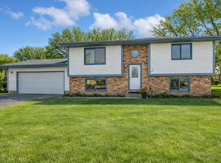 144 Hedman Ln, Monticello, MN 55362