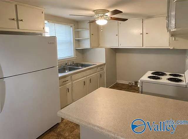 120 Brockway Ave — Photo 6
