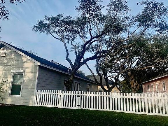 3rd image of 66 Primrose Dr