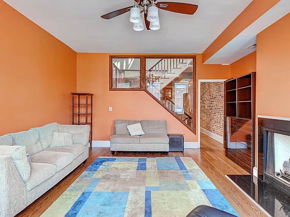 2240_E_Baltimore_St_Baltimore-large-006-6-2nd_Floor_Living_R