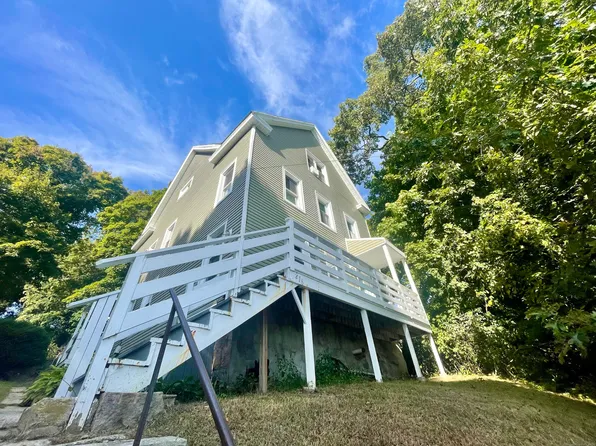 216 Vauxhall St APT 2, New London, CT 06320