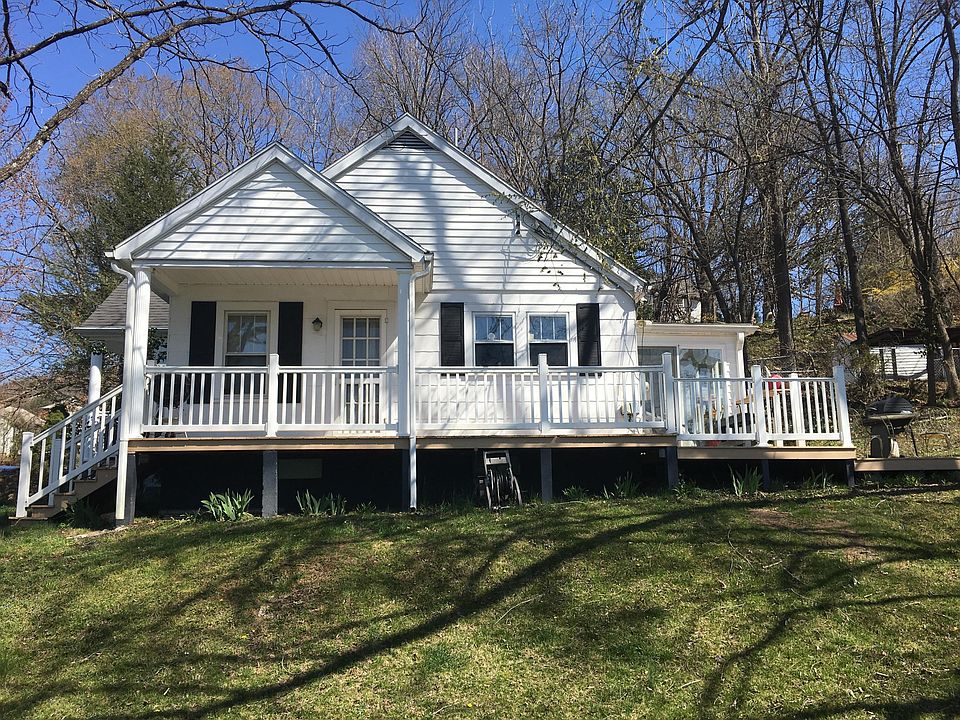 2nd image of 2306 Cedar Ave