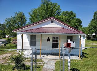 500 Roberts Ave, Oak Hill, WV 25901
