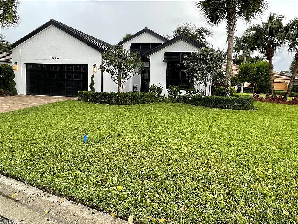 3 bed, 2.0 bath, 2218 sqft, $13,000 — Photo 1