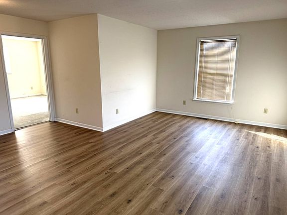 5th image of 3100 Rector St