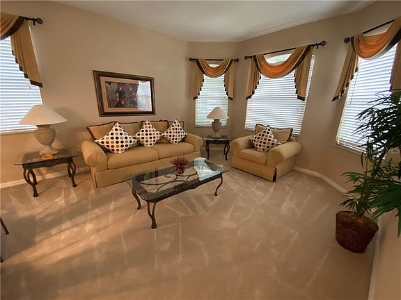 5th image of 138 Higher Combe Dr
