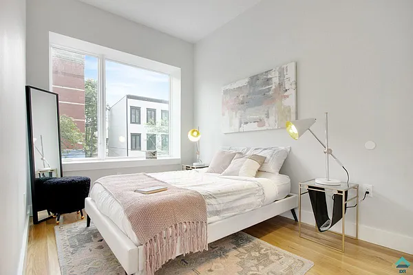 Rented by EXR | media 6