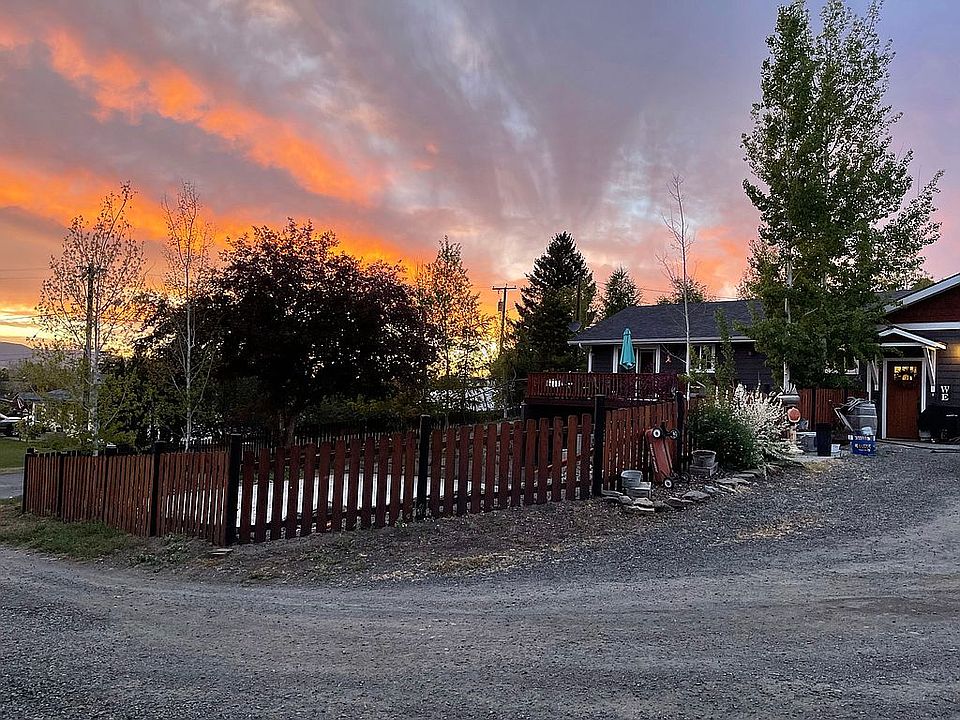 2nd image of 409 SE 6th St