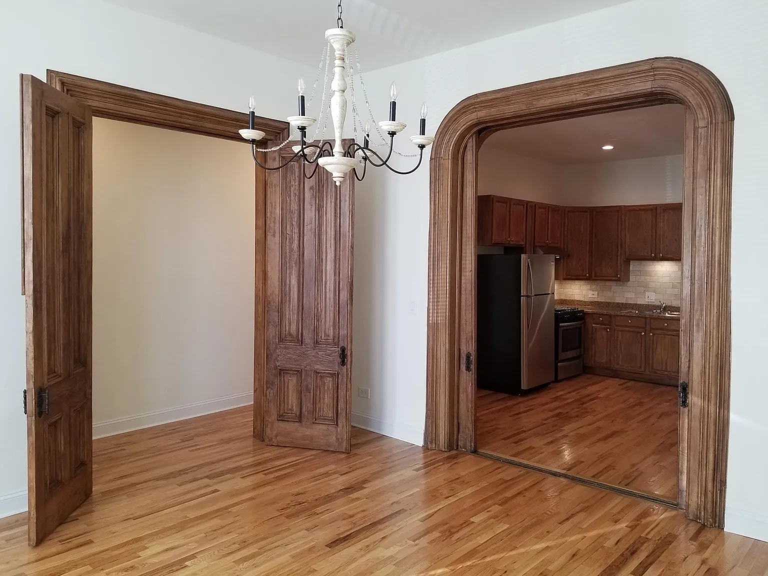 2302 W Monroe St #1 photo 1