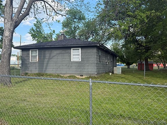 3rd image of 700 Arapahoe Ave