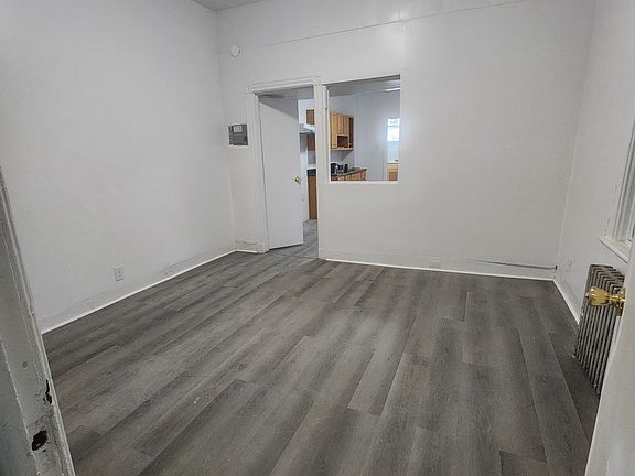 5th image of 165 Linden St #1L
