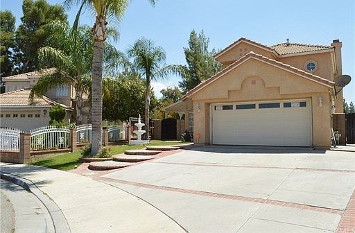 1st image of 1381 Windsor Pl