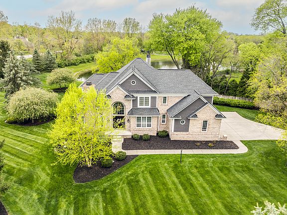 2nd image of 2621 Towne Dr