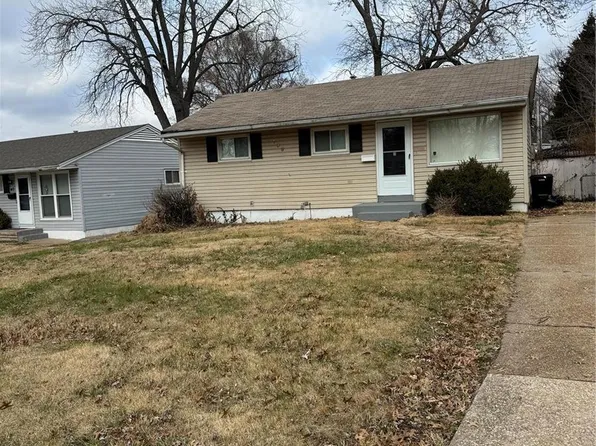 139 Grampian Rd, Saint Louis, MO 63137