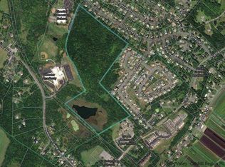 Hambletonian Ave, Chester, NY 10918