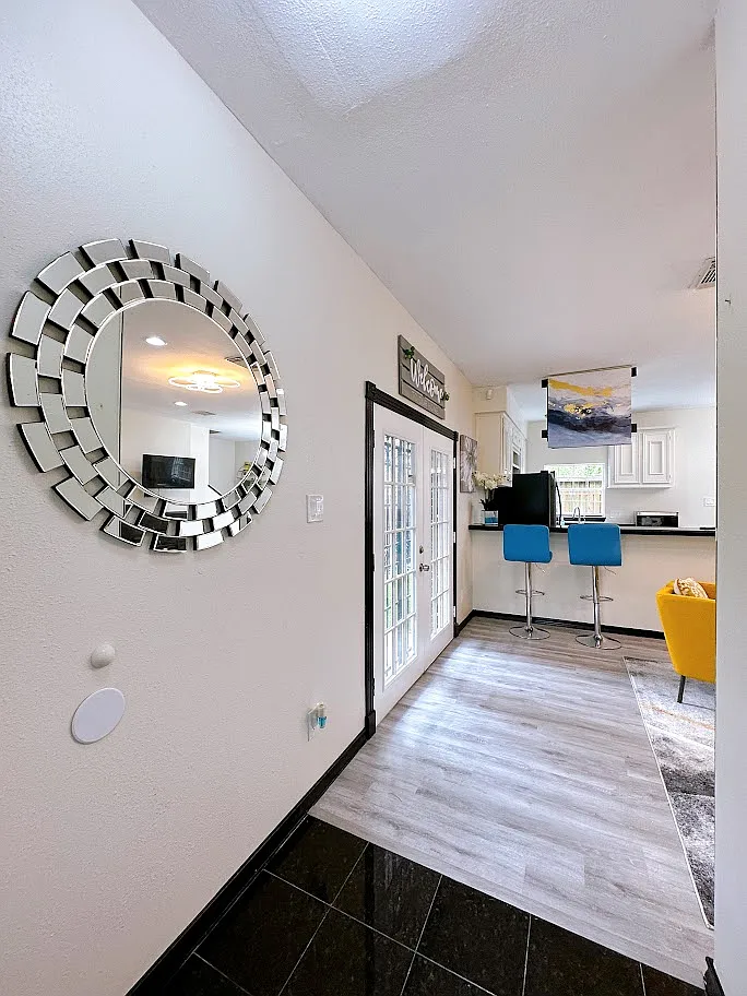 3 bed, 2.5 bath, 1410 sqft, $2,250 — Photo 2