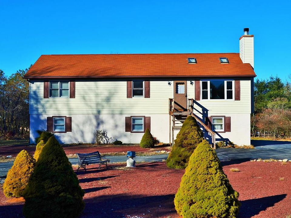 1st image of 19 Lakeview Dr